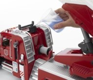 BRUDER 1:16 gaisrinis automobilis MACK Granite su kopėčiomis ir vandens pompa, 02821
