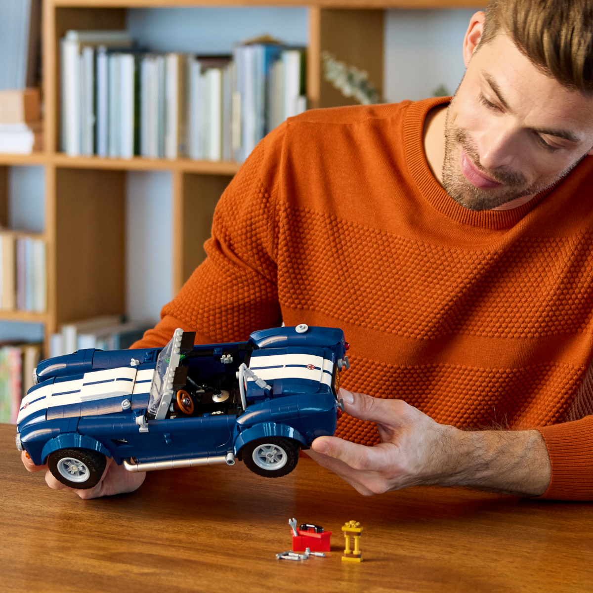 10357 LEGO® Icons Shelby Cobra 427 S/C | Kolekciniai LEGO ir