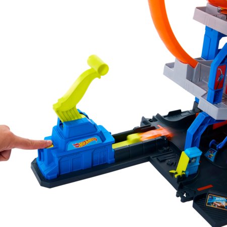 HOT WHEELS rinkinys – Mega garažas su kilpomis, JBM74 