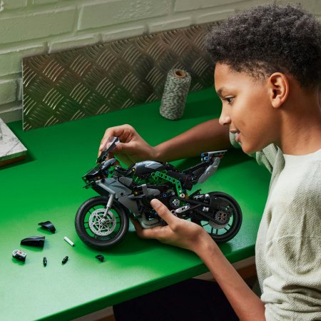 42170 LEGO® Technic Motociklas Kawasaki Ninja H2R 