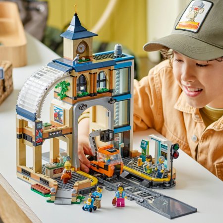 60469 LEGO® City Trains Centrinė traukinių stotis 