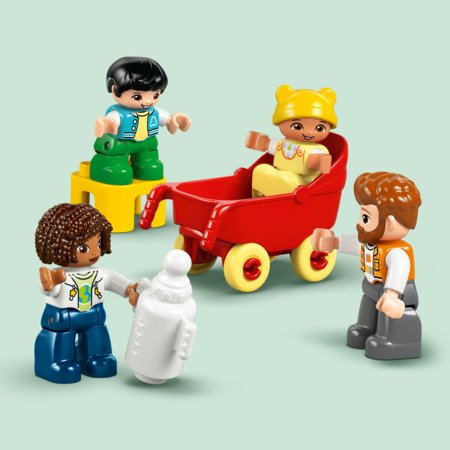 10470 LEGO® DUPLO® Town „3 in 1“ modernus šeimos namas su figūrėlėmis 