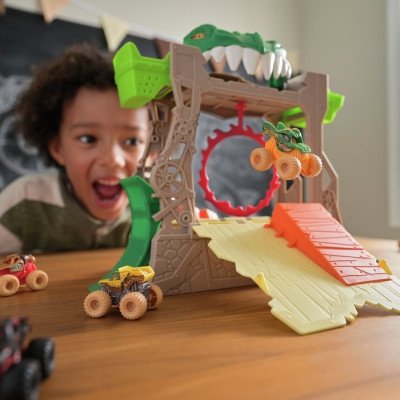 MONSTER JAM MINI JAMS paleidimo trasa su transporto priemone Dungeon of Doom, 6069758 