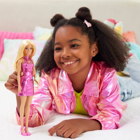BARBIE madistė blizgančia rožine suknele, HYT88 