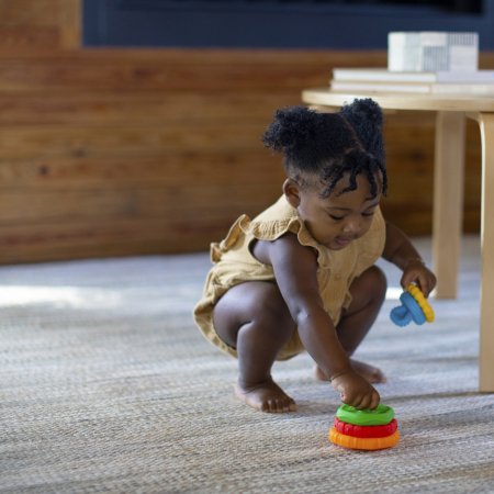 BABY EINSTEIN įvairių tekstūrų kramtukas Stack & Teether, 12356 