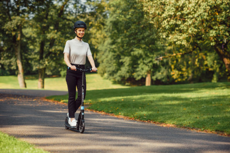 GLOBBER elektrinis paspirtukas ONE K E-motion 15 juodas, 653-100 653-100