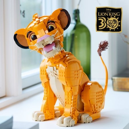 43247 LEGO® Disney™ Specials Jaunasis liūtas karalius Simba 
