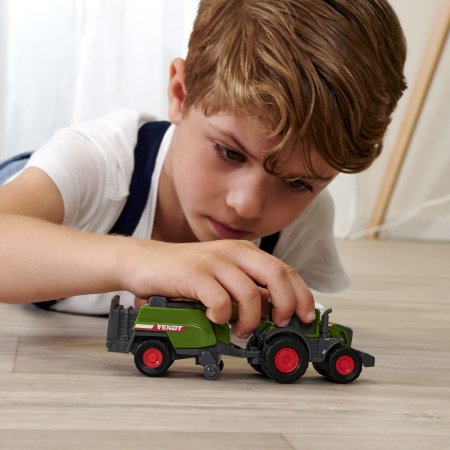 SIMBA DICKIE TOYS traktorius su priekaba Fendt Micro Farmer asort., 203732002 203732002