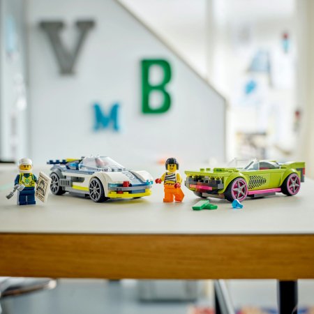 60415 LEGO® City Policijos Automobilis Ir Galingo Automobilio Gaudynės 
