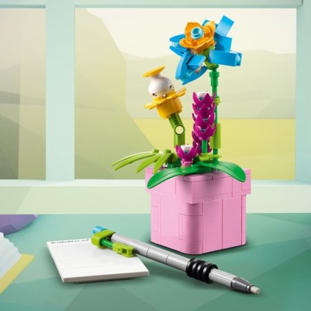 31169 LEGO® Creator Rašomoji mašinėlė su gėlėmis 