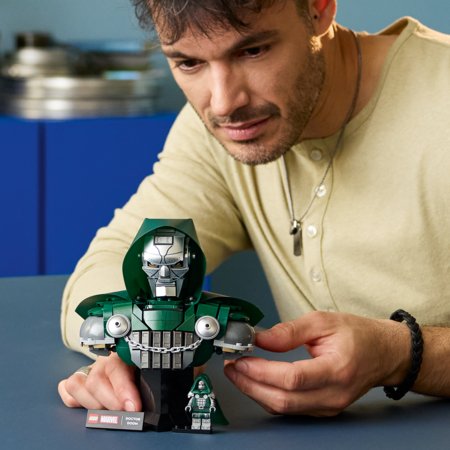 76345 LEGO® ǀ Marvel Daktaro Lemties biustas 