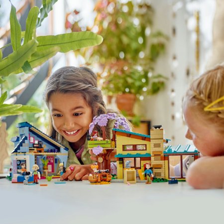 42620 LEGO® Friends Olio Ir Peizlės Šeimų Namai 