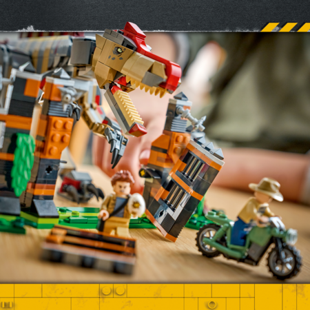 77982 LEGO® Jurassic World Dinozauro spinozauro pabėgimas 