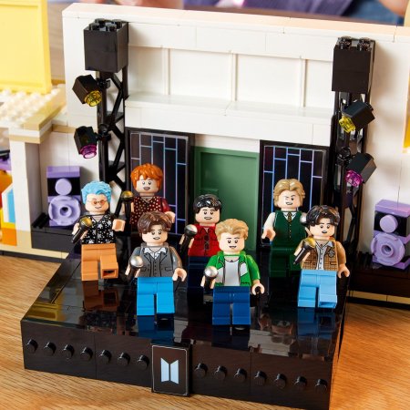 21339 LEGO® Ideas BTS Dynamite 21339