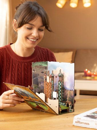 REVELL modelis Quidditch Field - Harry Potter: Tiny Adventures Handmade miniature worlds to assemble, 00532 