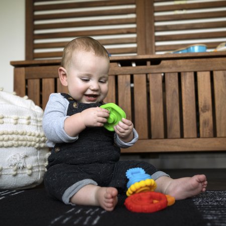 BABY EINSTEIN įvairių tekstūrų kramtukas Stack & Teether, 12356 