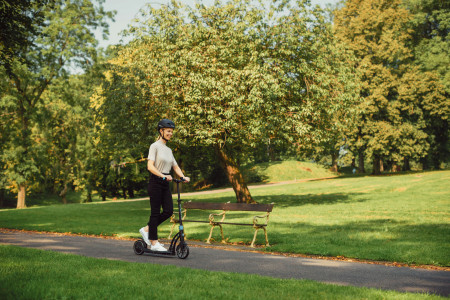 GLOBBER elektrinis paspirtukas ONE K E-motion 15 juodas, 653-100 653-100