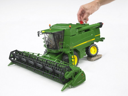 BRUDER kombainas John Deere, 02132 02132