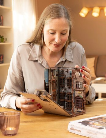 REVELL modelis Diagon Alley - Harry Potter: Tiny Adventures Handmade miniature worlds to assemble, 00530 