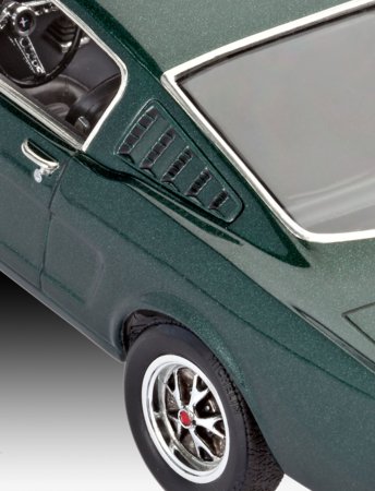 REVELL 1965 Ford Mustang 2+2 Fastback automodelis, 67065 