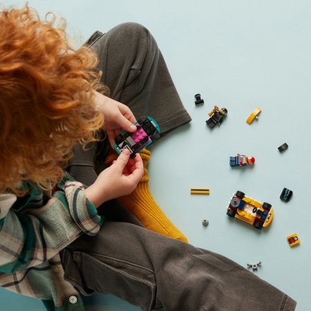 60400 LEGO® City Gokartai Ir Lenktynininkai 