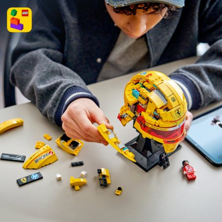 43022 LEGO® Editions Scuderia Ferrari HP Lewis Hamilton šalmas 