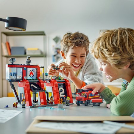 60414 LEGO® City Gaisrinė Su Ugniagesių Sunkvežimiu 