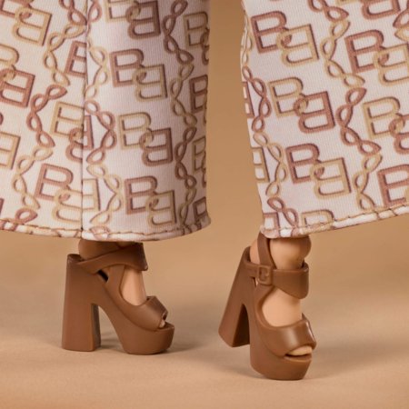 BARBIE Basics No07 lėlė šviesiais plaukais, JJX26 