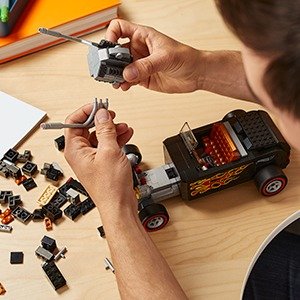 MEGA CONSTRUX  Kolekcinis Mega Construx rinkinys „Gatvės raitelis“, HDJ97 HDJ97