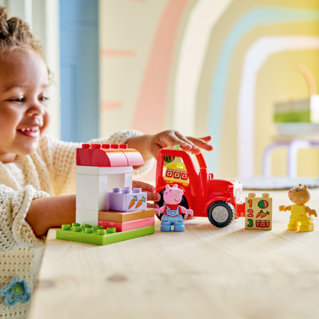 10468 LEGO® DUPLO® kiaulytės Pepos traktorius ir kioskas 