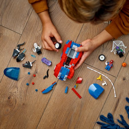 76279 LEGO® Super Heroes Marvel Žmogaus Voro Lenktyninis Automobilis Ir Venomizuotas Žaliasis Goblinas 