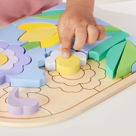 FISHER PRICE medinė dėlionė gėlės, HXT97 