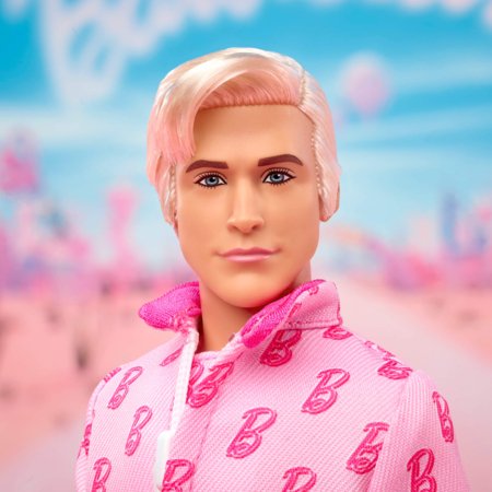 BARBIE Movie kolekcinis Kenas rožiniu kostiumu, JCP80 